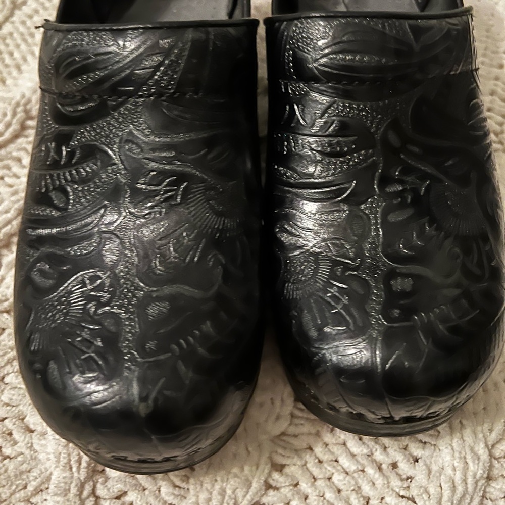 Black Dansko size 38